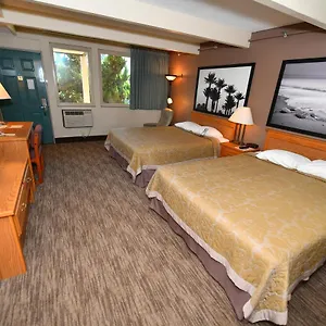 Hotel - Newport Area **
